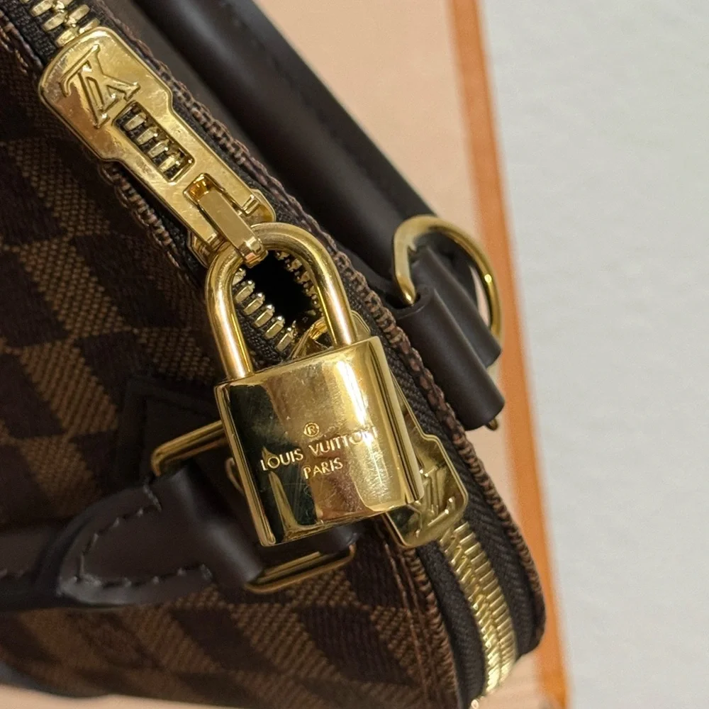Louis Vuitton Mini Alma Bag - Picture 6 of 16